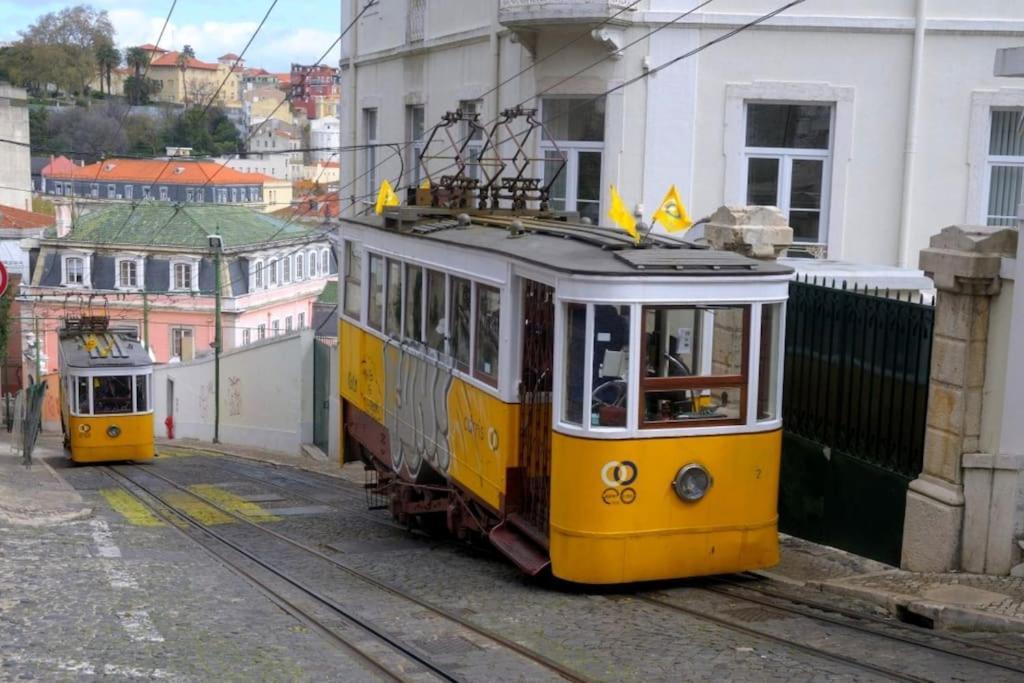 C2 Bairro Alto 18Th Century Beautiful Apartment Lisboa Ngoại thất bức ảnh