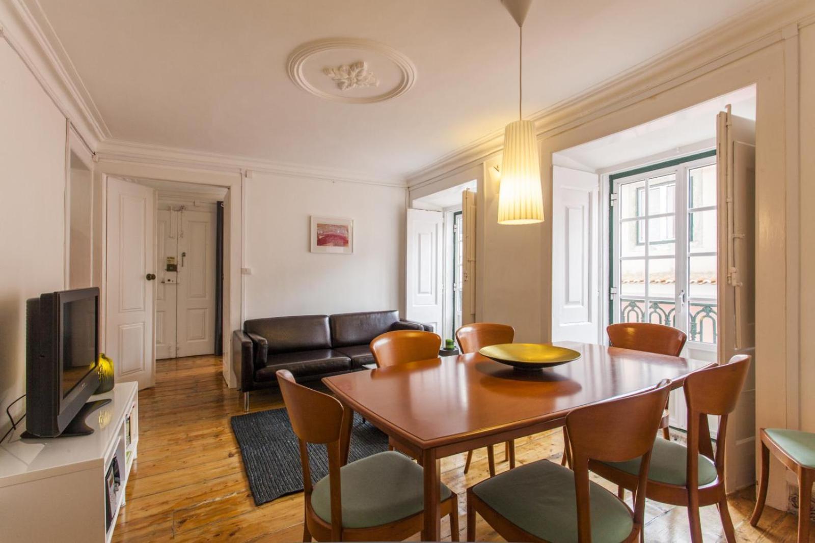 C2 Bairro Alto 18Th Century Beautiful Apartment Lisboa Ngoại thất bức ảnh
